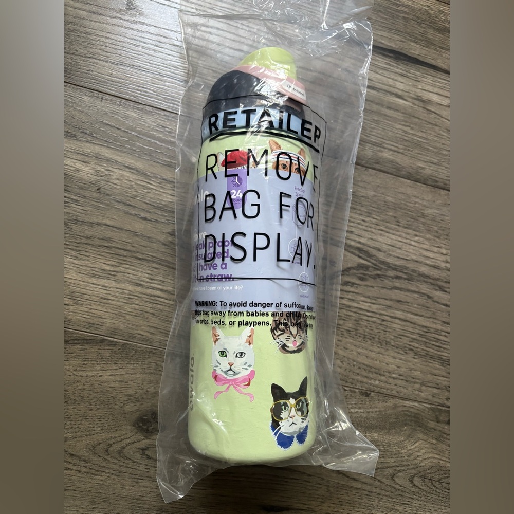 NEW!! OWALA | Cat Collage Owala Free Sip 32oz - Picture 4 of 5